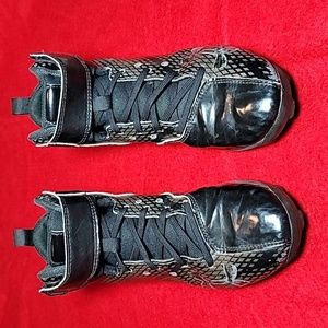 Kids UnderArmour 3Y cleats green-brown & black midtop ankle strap BH34